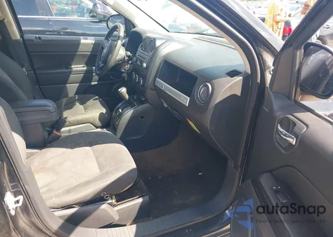 2015 Jeep Compass Sport z USA, uszkodzony, nr VIN 1C4NJCBA7FD250248